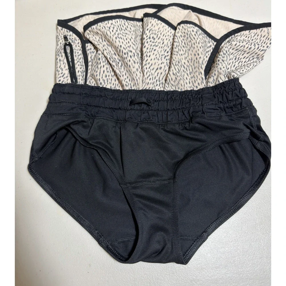 Lululemon Shorts Women's 4 Tracker‎ Lined Dottie Dash Grain Black Yoga 4